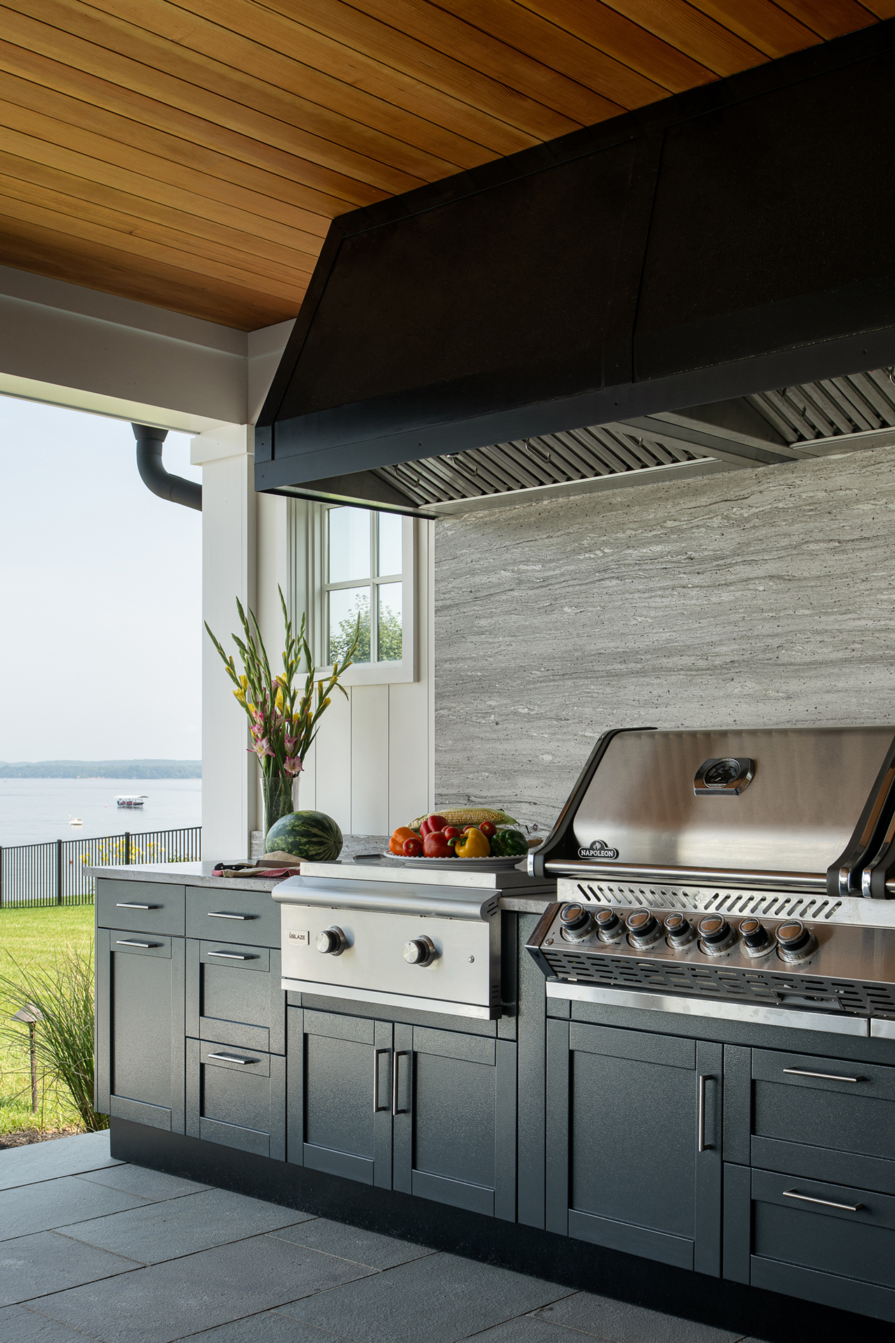 12_VT_Lakehouse_outdoor kitchen